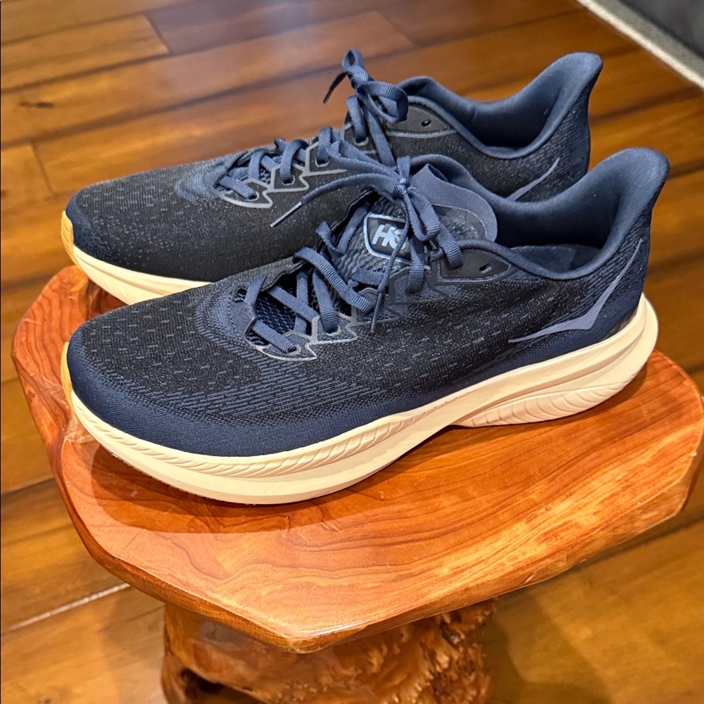Hoka Men's Mach 6 Dark Blue Athletic Shoes
